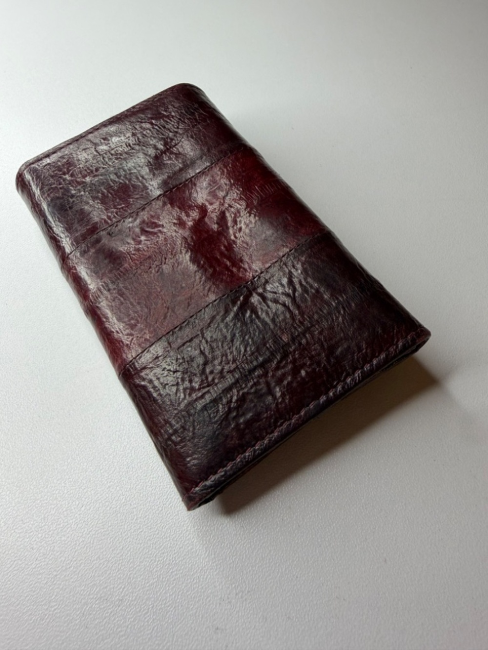 Vintage Burgundy Red Genuine Eel Skin Leather Key Wallet w/ Zip Pouch - Picture 3 of 14